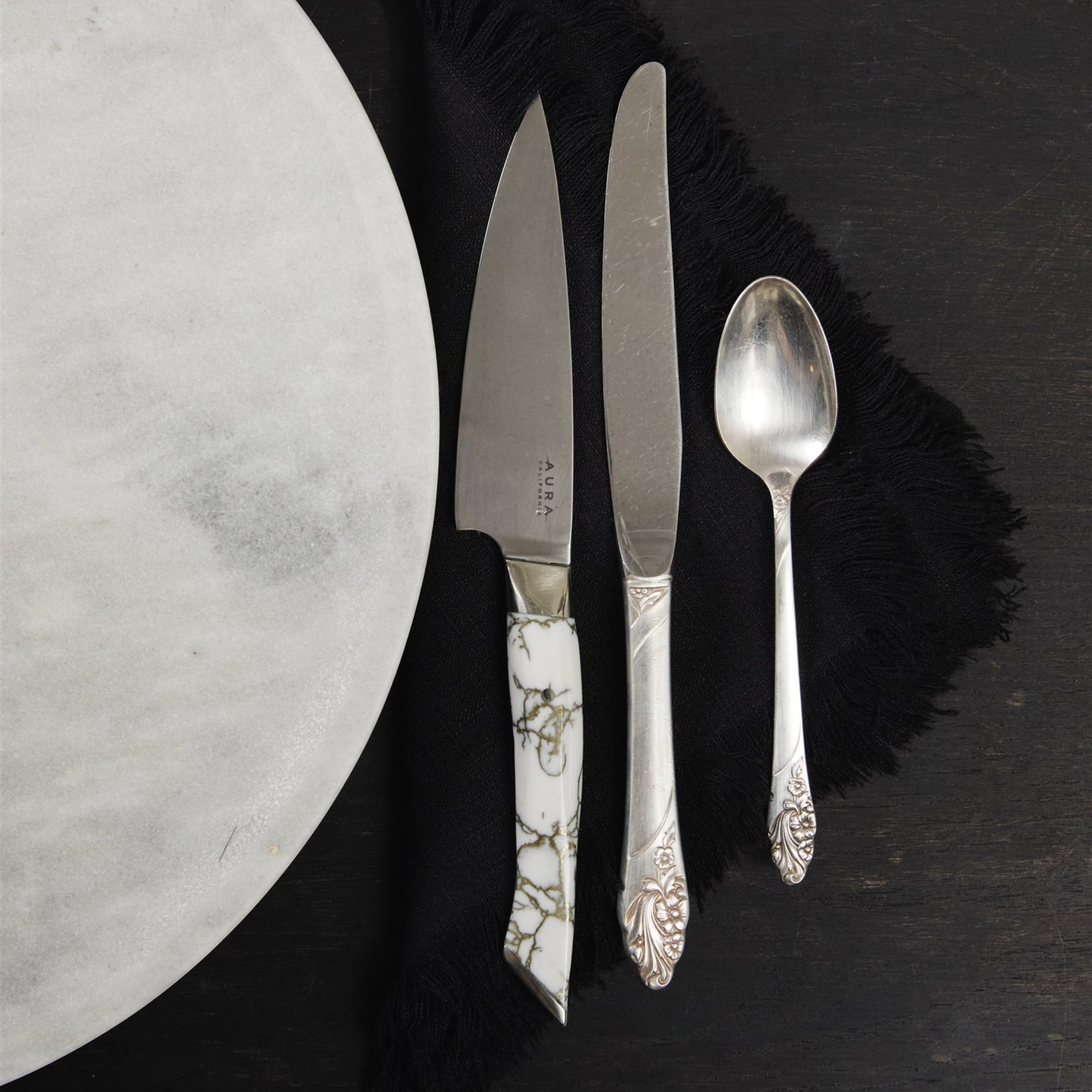 aura california aurochs steak knives with marble and gold hilt