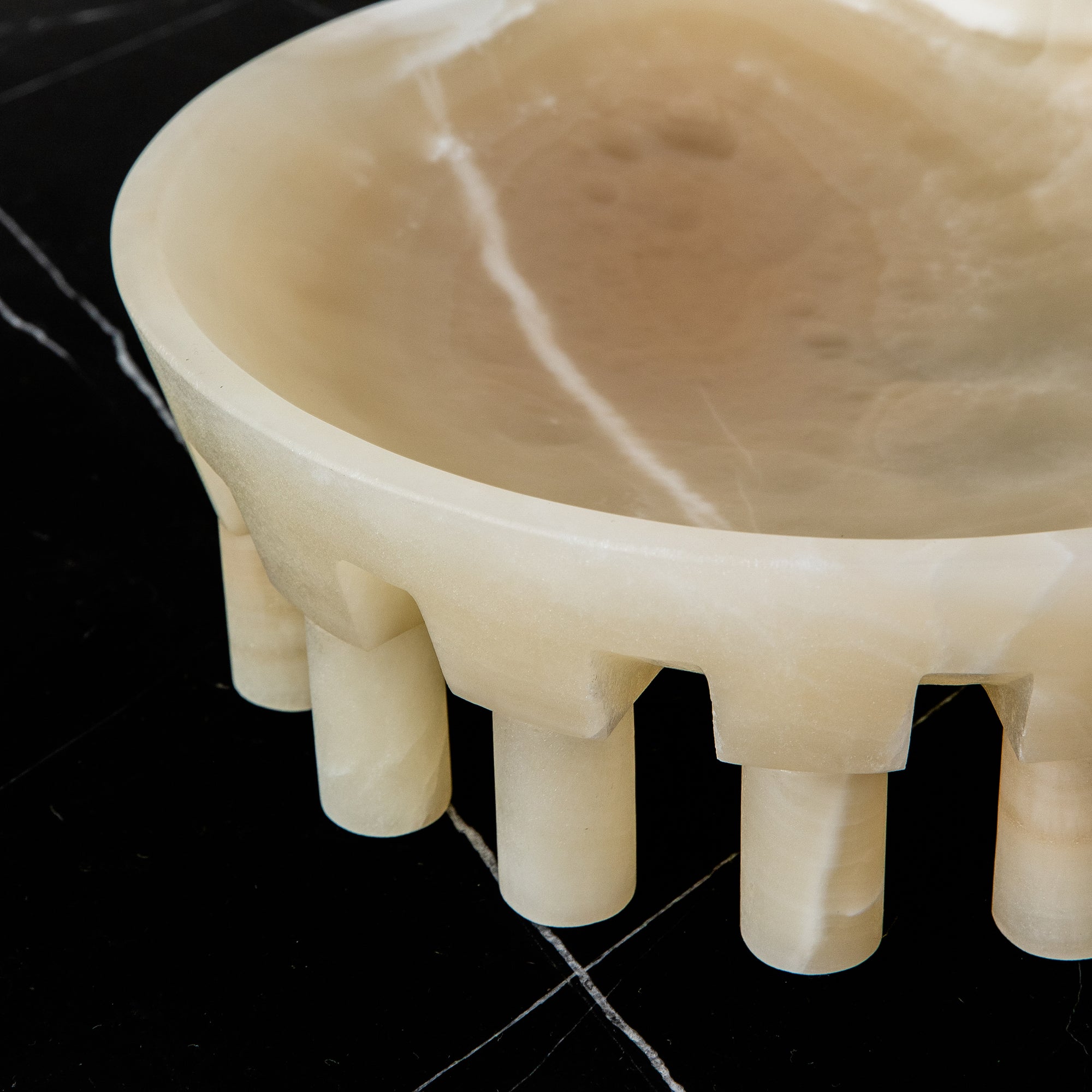 Pomona Bowl Large - Ivory Onyx
