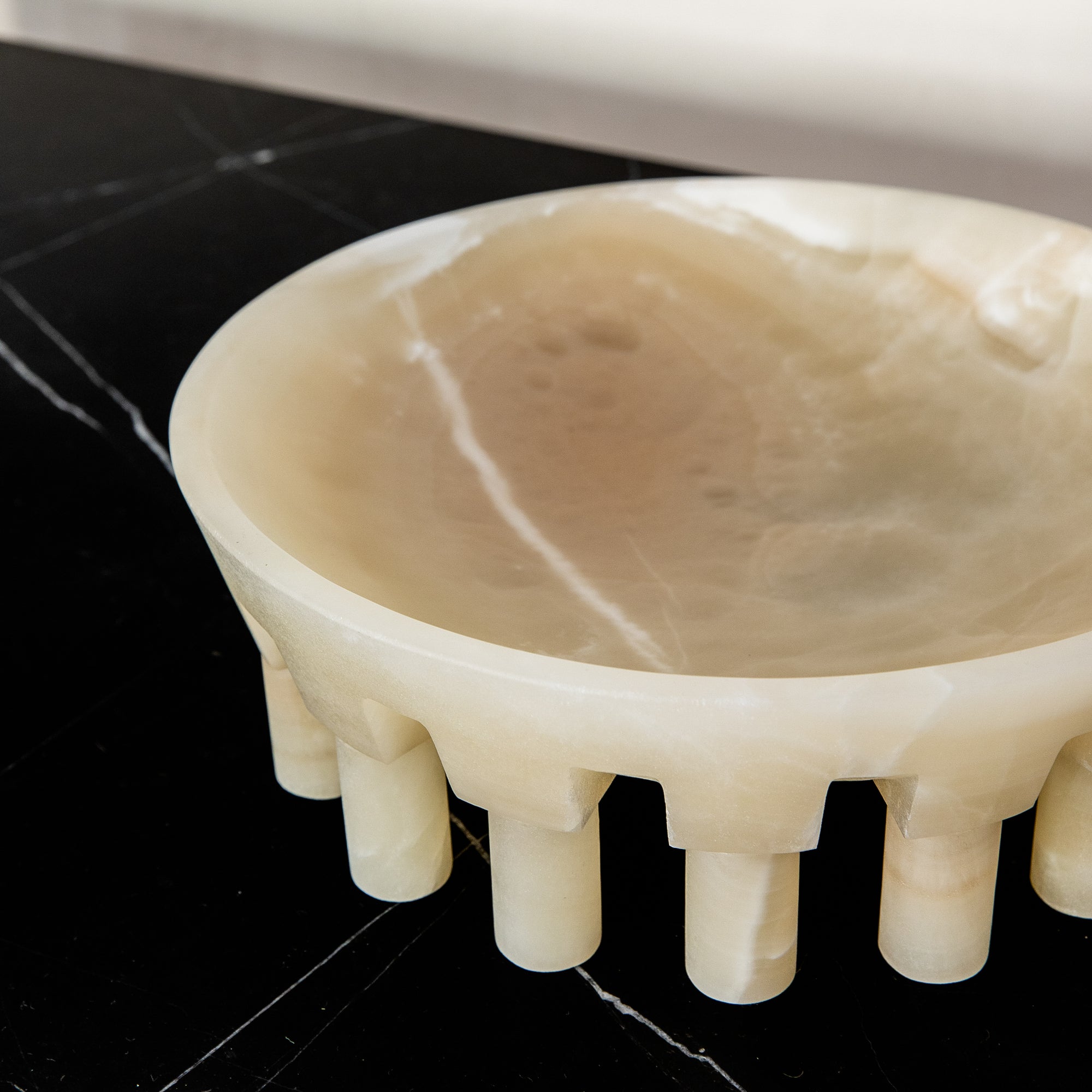 Pomona Bowl Large - Ivory Onyx