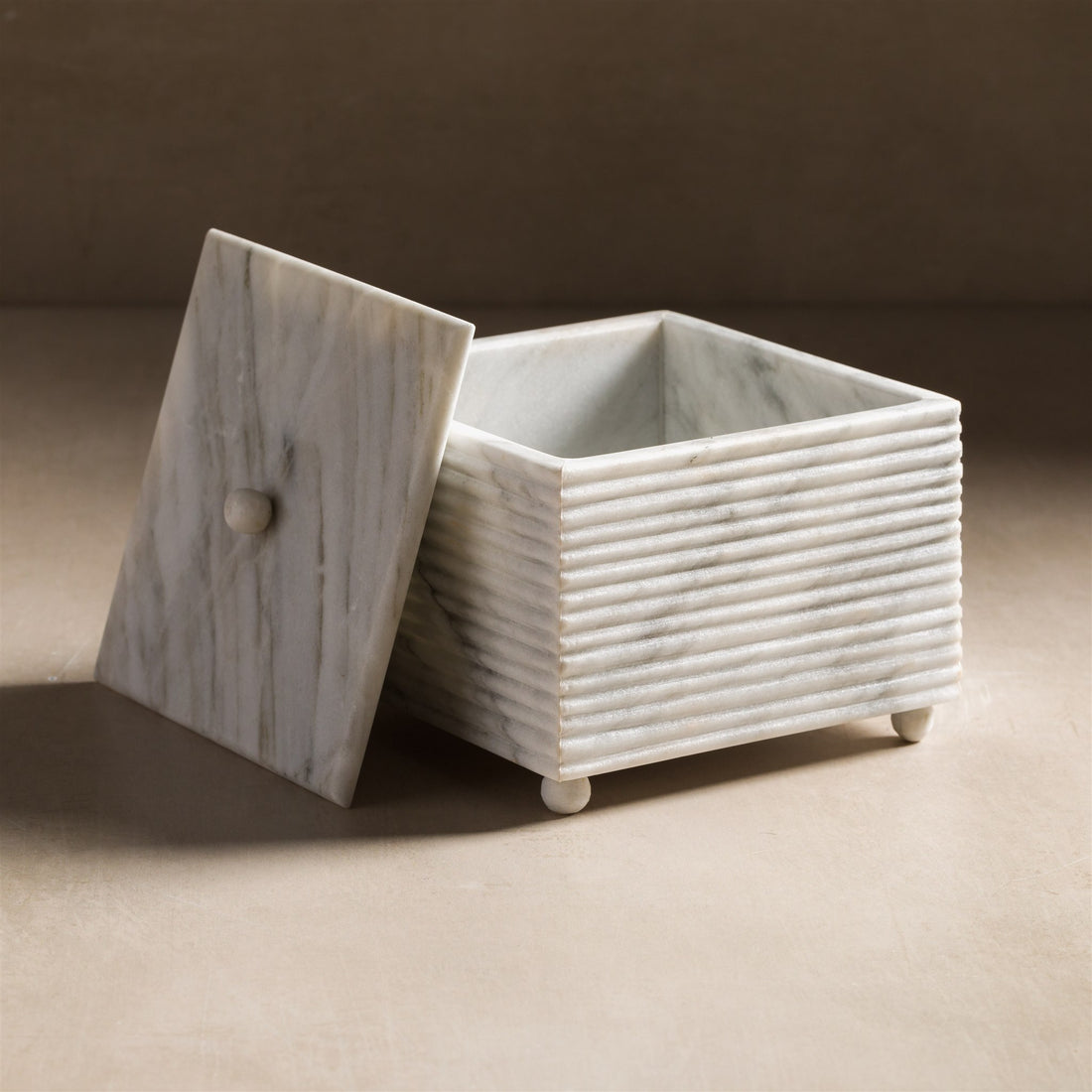 Ribbed square box made of white marble stone and lid.